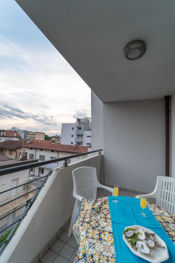 Residenza Ore Felici Lignano Sabbiadoro Exterior photo